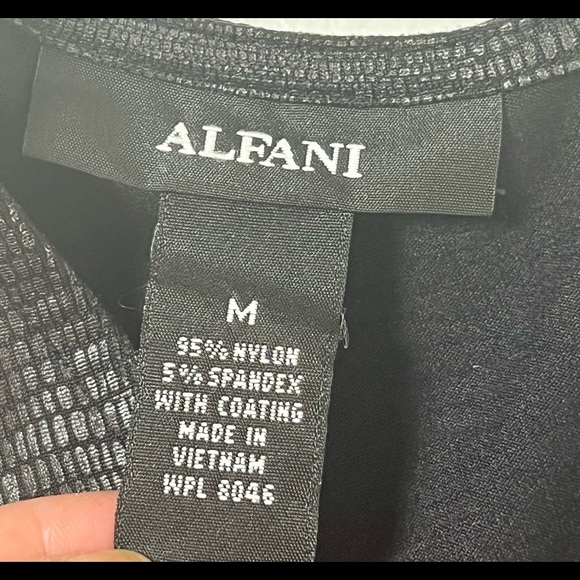 Alfani Women’s Size Medium Sleeveless Blouse Gray Back Zip - Picture 8 of 10